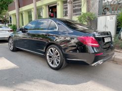 cho thuê mercedes e200 màu đen