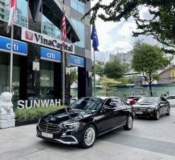 Xe Hoa MERCEDES E300 bấm vào nút đặt xem chi tiết giá