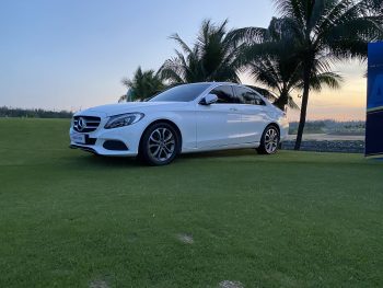 Mercedes Trưng bày sân Golf