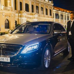 Mercedes S450 Maybach bấm vào nút đặt xem chi tiết giá