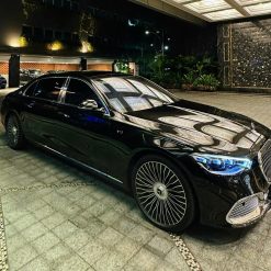 Mercedes S680 Maybach xem chi tiết giá bấm vào nút đặt xe