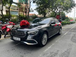 Xe Hoa MERCEDES 200 màu đen bấm vào nút đặt xem chi tiết giá