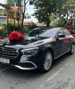 Xe Hoa MERCEDES 200 màu đen bấm vào nút đặt xem chi tiết giá